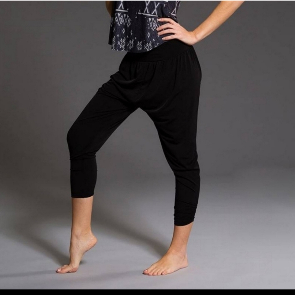 Onzie Harem Pants in Black